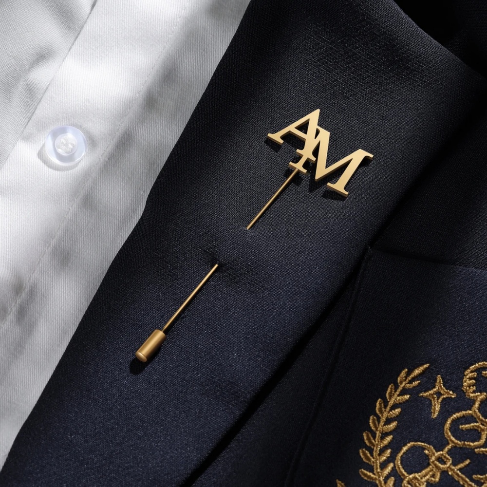 Broszka z Inicjałami Męska Sta – Tuxedo Lapel Pin recenzja i cena